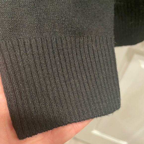 US Polo Assn men’s V-neck sweater - SZ M - Picture 5 of 7